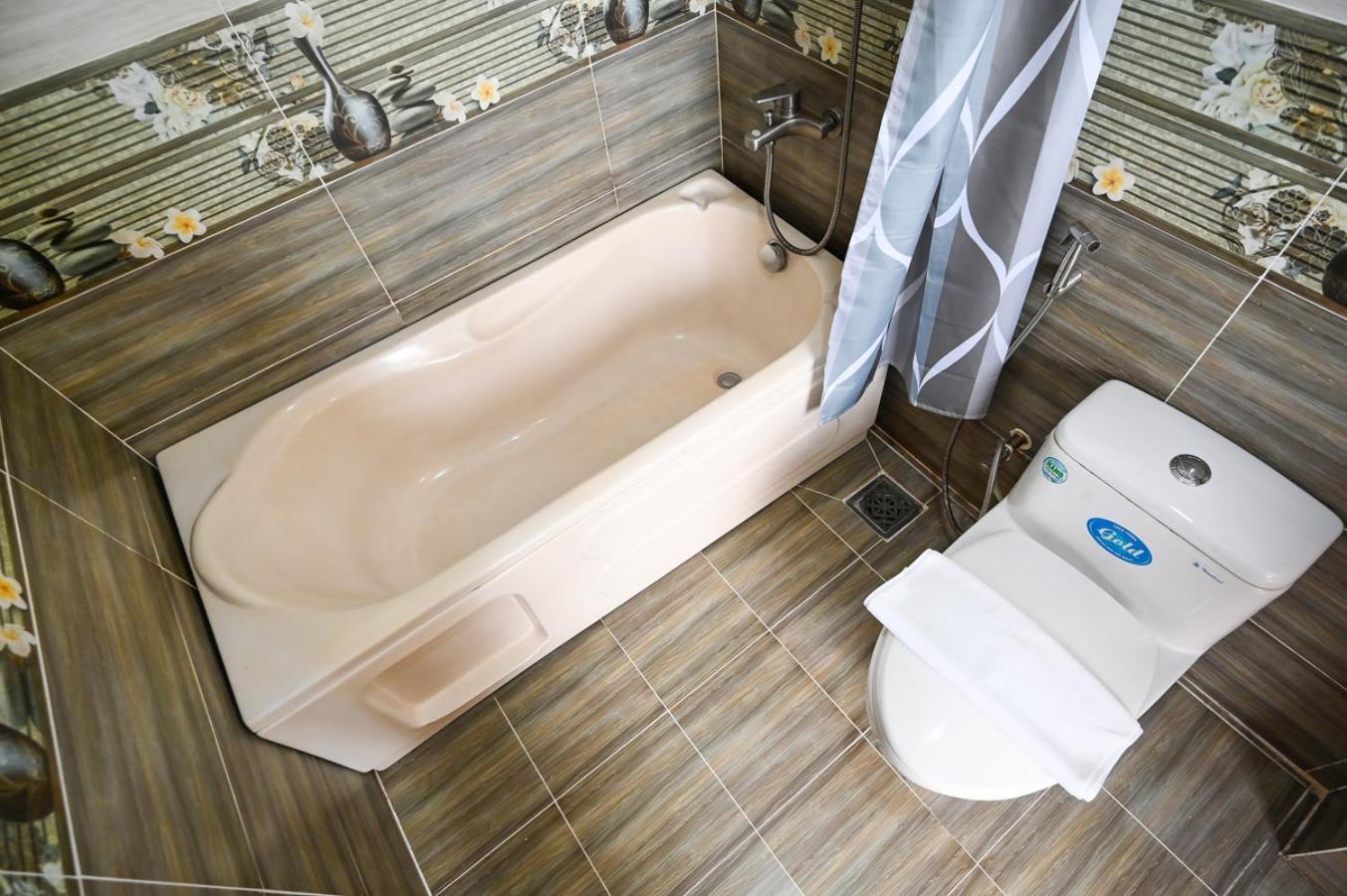 Vivian Airport Hotel Saigon Ho Chi Minh City Bagian luar foto