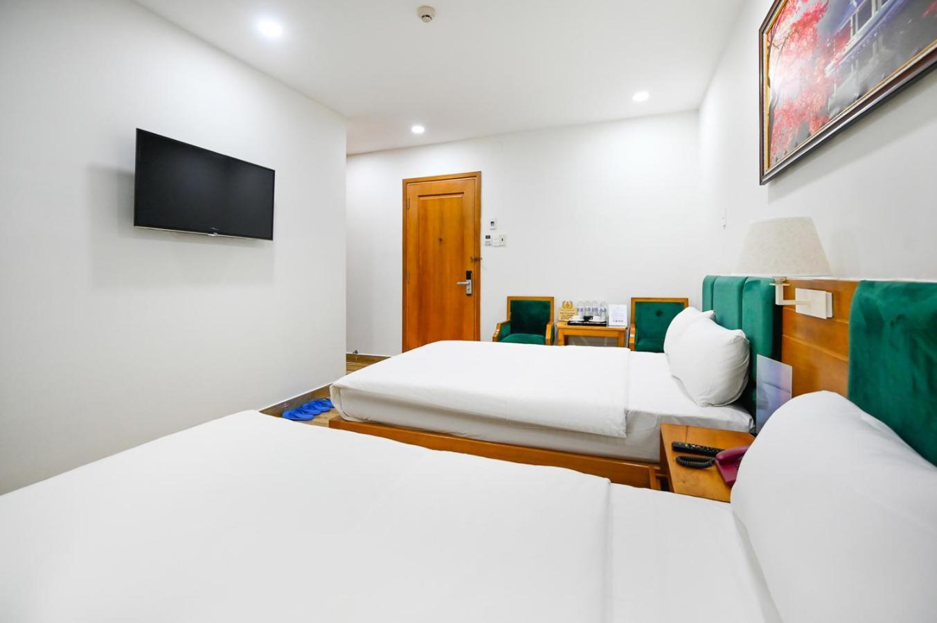 Vivian Airport Hotel Saigon Ho Chi Minh City Bagian luar foto