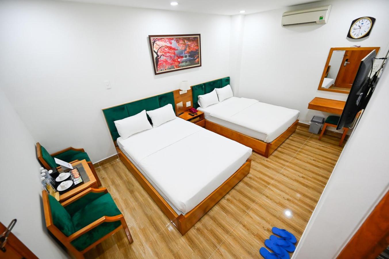 Vivian Airport Hotel Saigon Ho Chi Minh City Bagian luar foto